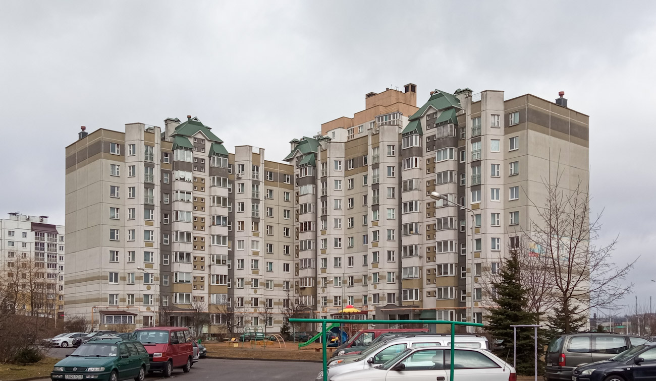 Минск, Улица Ивана Шамякина, 11