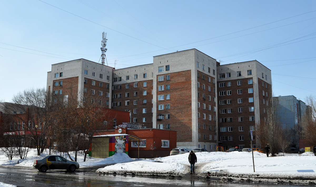Омск, Улица Дмитриева, 5/6; Улица Дмитриева, 5/1; Улица Дмитриева, 6/1
