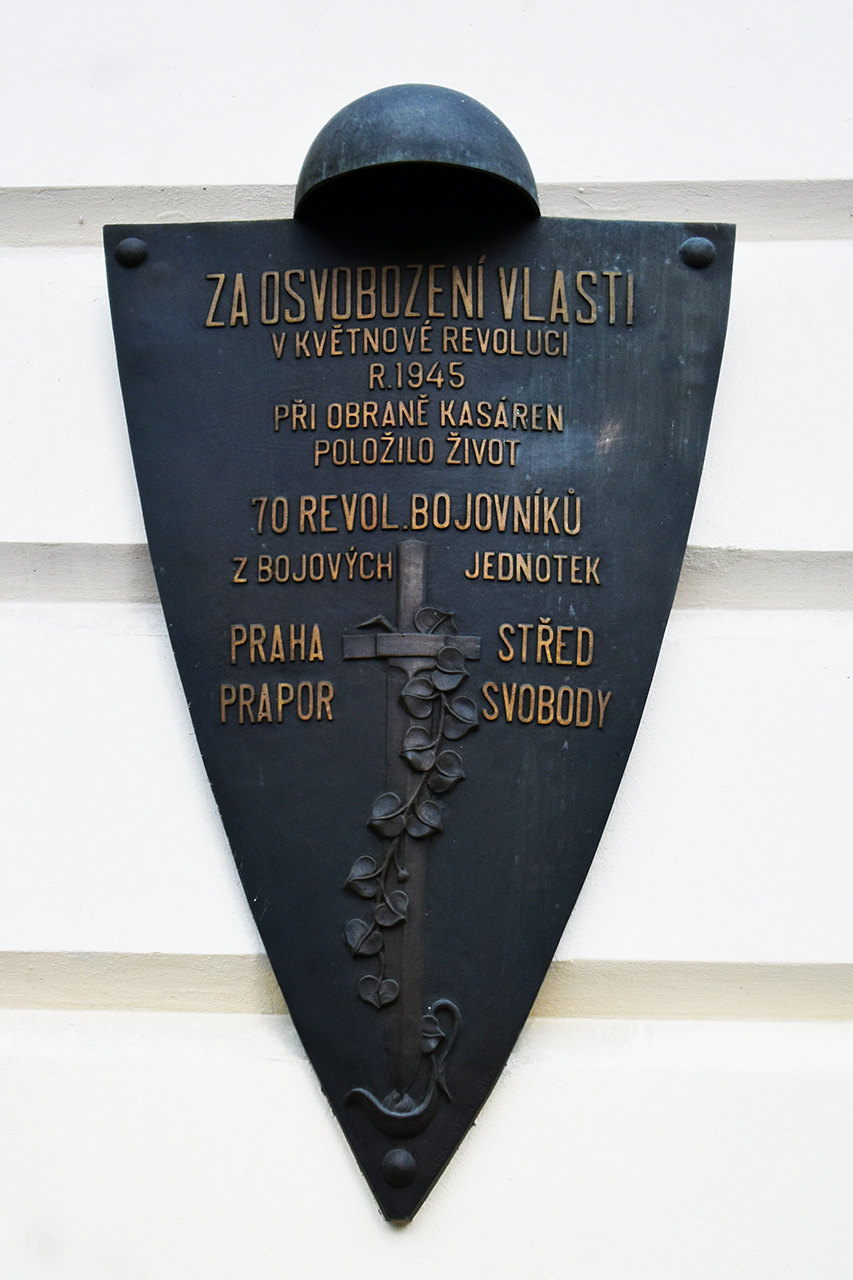 Прага, Náměstí Republiky, 1. Прага — Мемориальные доски