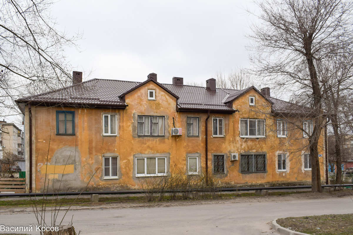 Новочеркасск, Улица Серафимовича, 26 / Улица Чехова, 23