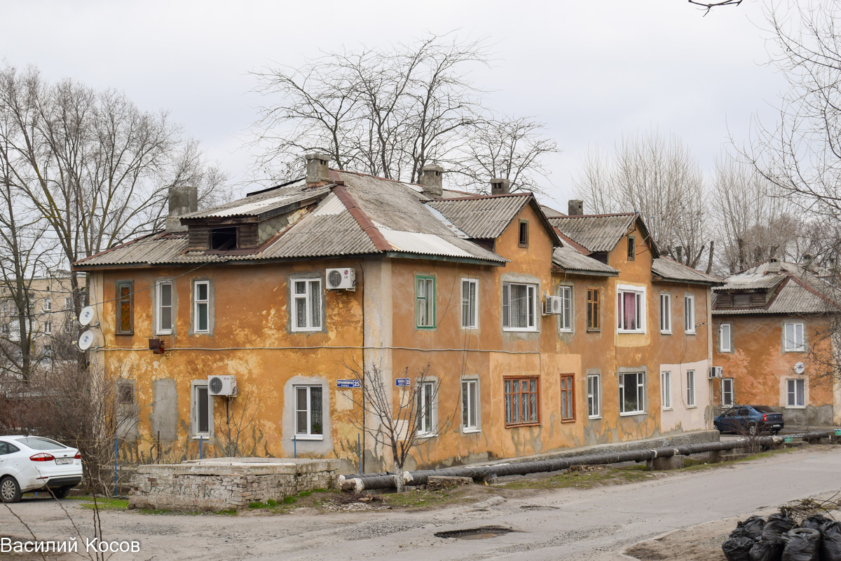 Новочеркасск, Улица Серафимовича, 25 / Улица Чехова, 25