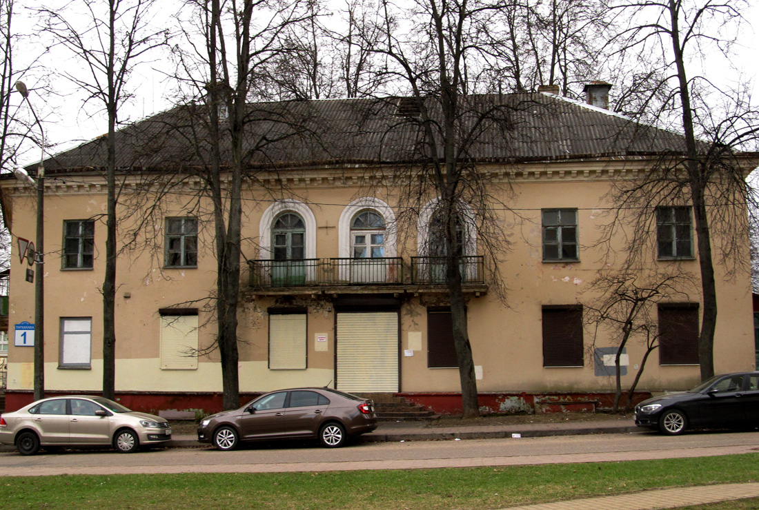 Минск, Гвардейская улица, 9 / Улица Тарханова, 1