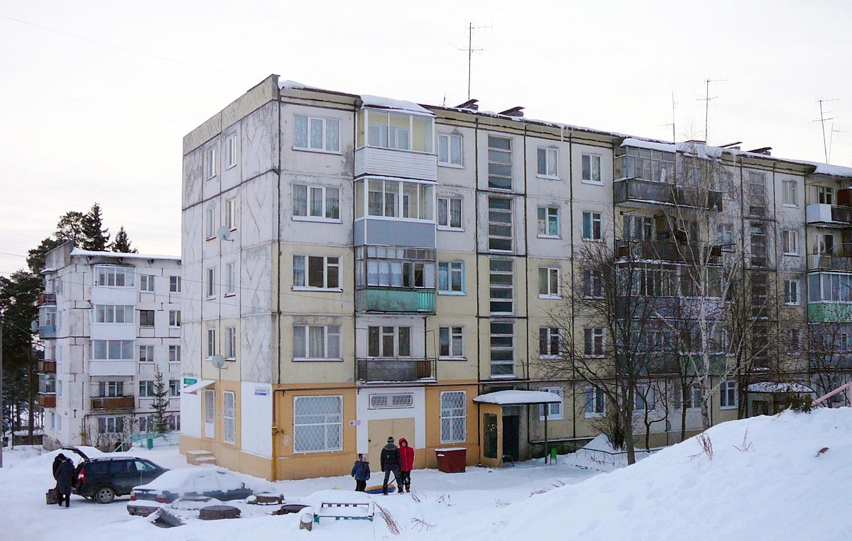 Ижевск, Микрорайон "Совхоз Медведево", 43; Микрорайон "Совхоз Медведево", 42