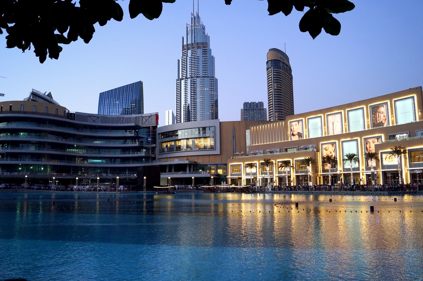 Дубай, Emaar Plaza Street, 4B