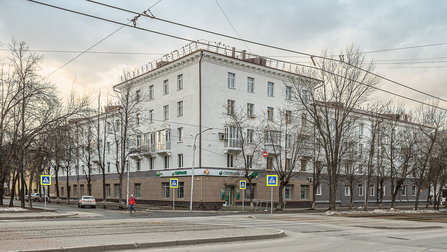 Уфа, Первомайская улица, 10 / Кольцевая улица, 18