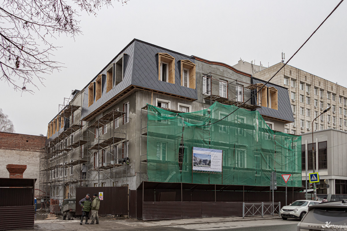 Казань, Улица Бутлерова, 39 / Улица Маяковского, 18