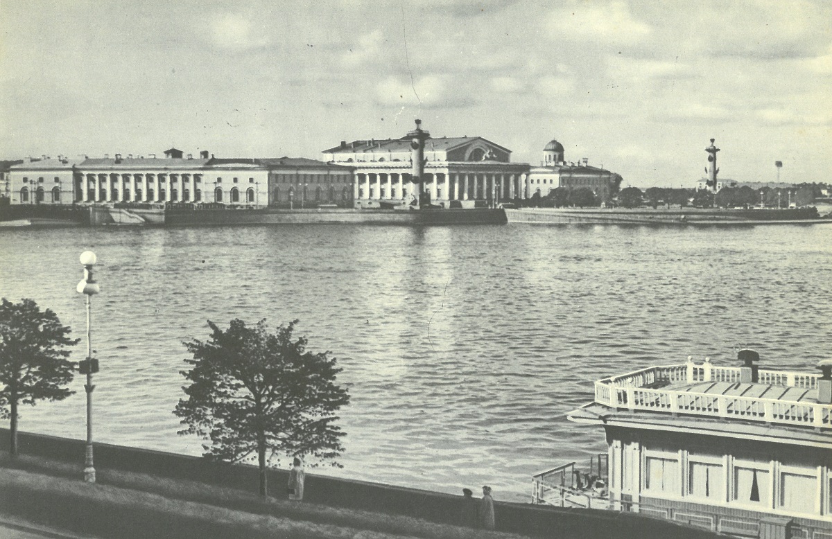 Санкт-Петербург, Университетская набережная, 1; Биржевая площадь, 4. Санкт-Петербург — Исторические фотографии