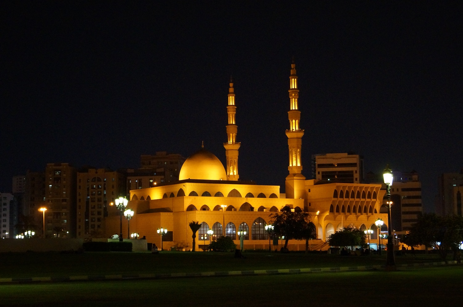 Шарджа, King Abdul Aziz St