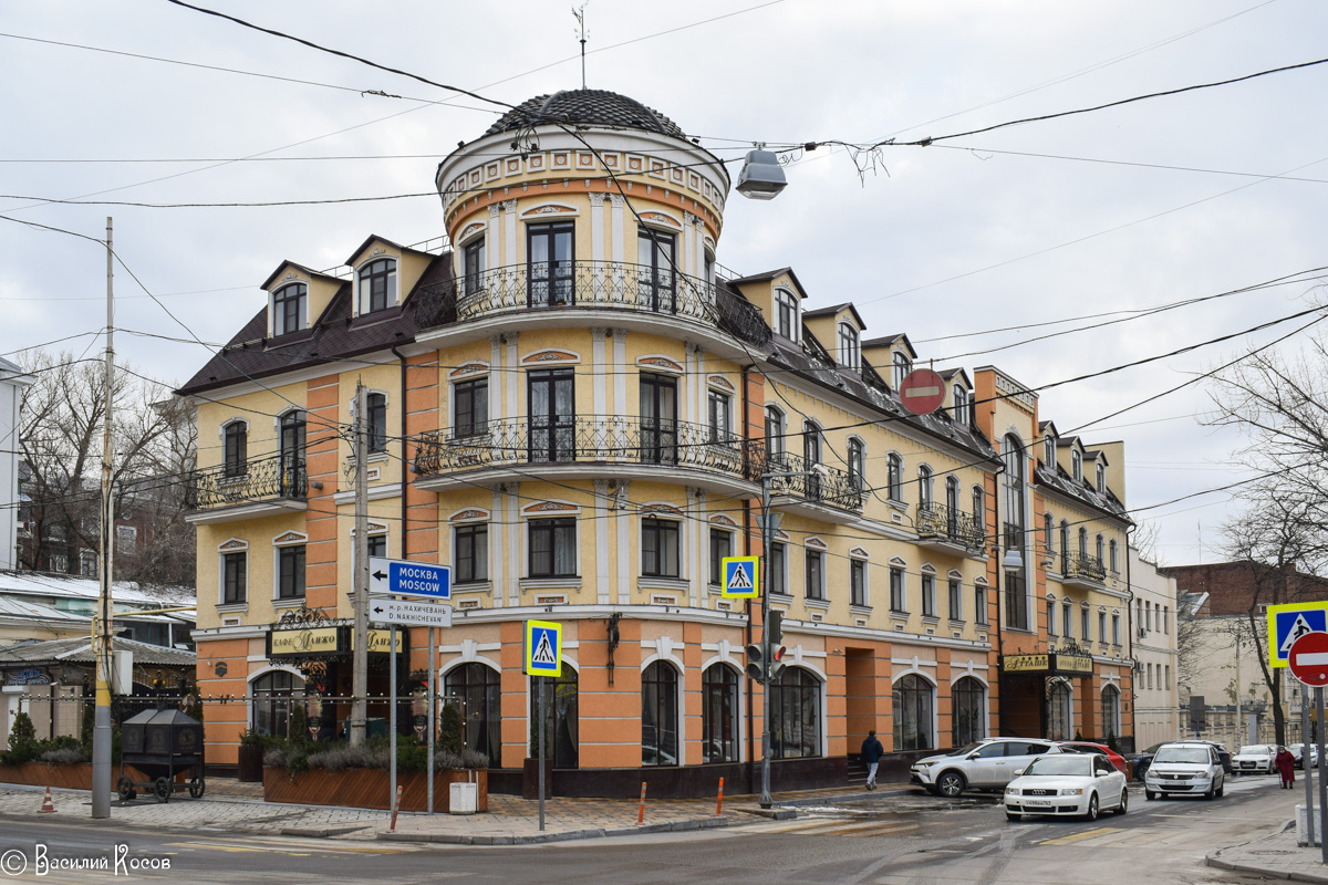 Ростов-на-Дону, Проспект Соколова, 19 / Улица Суворова, 22