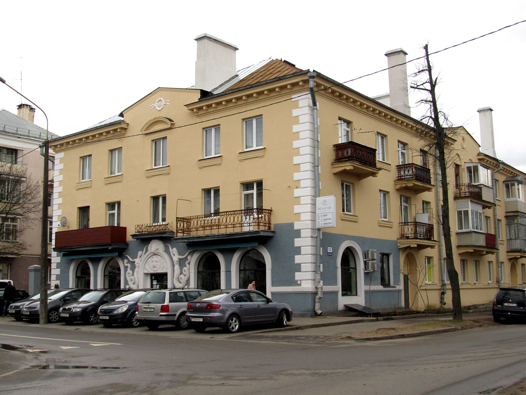 Мінск, Улица Клумова, 11 / Стахановская улица, 2