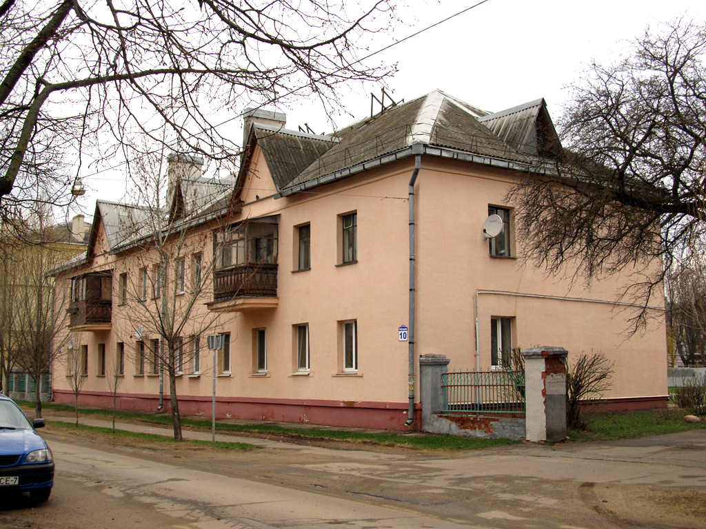 Минск, Улица Чеботарёва, 10