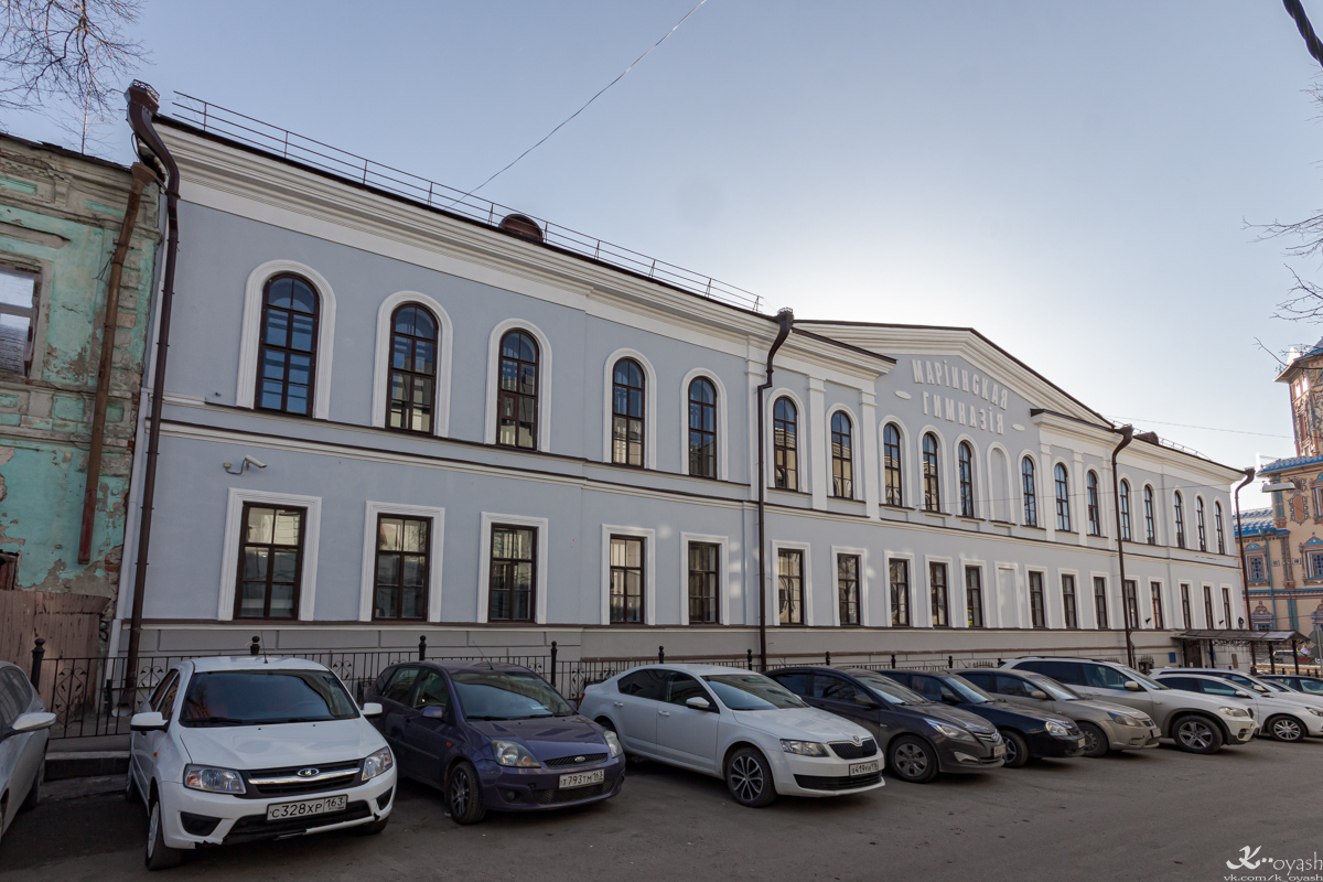 Kazan, Улица Мусы Джалиля, 18 / Улица Рахматуллина, 2