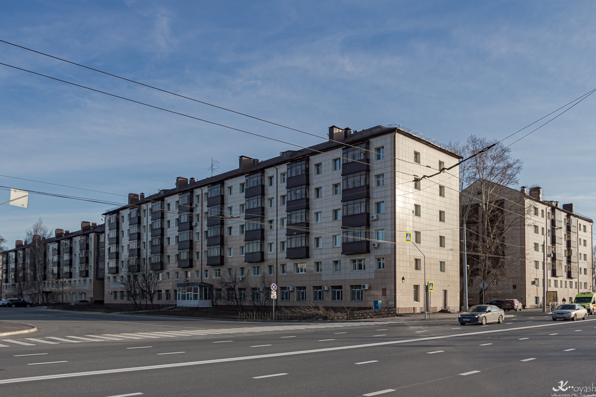 Kazan, Улица Коротченко, 2; Улица Ташаяк, 1
