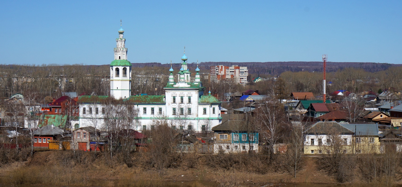 Кунгур, Уральская улица, 6А; Улица Воровского, 23
