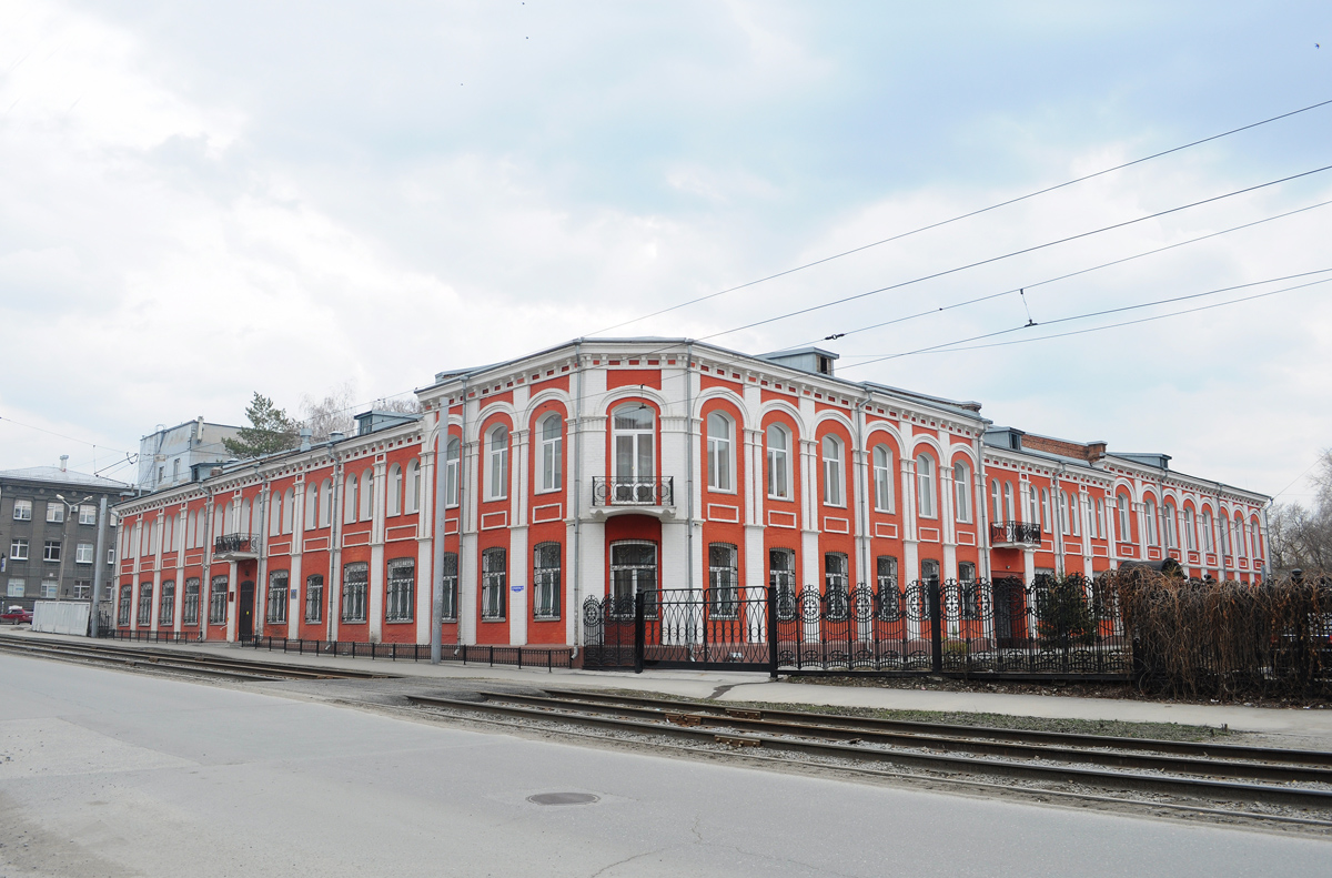 Омск, Улица Лермонтова, 56 / Улица 30 лет ВЛКСМ, 61