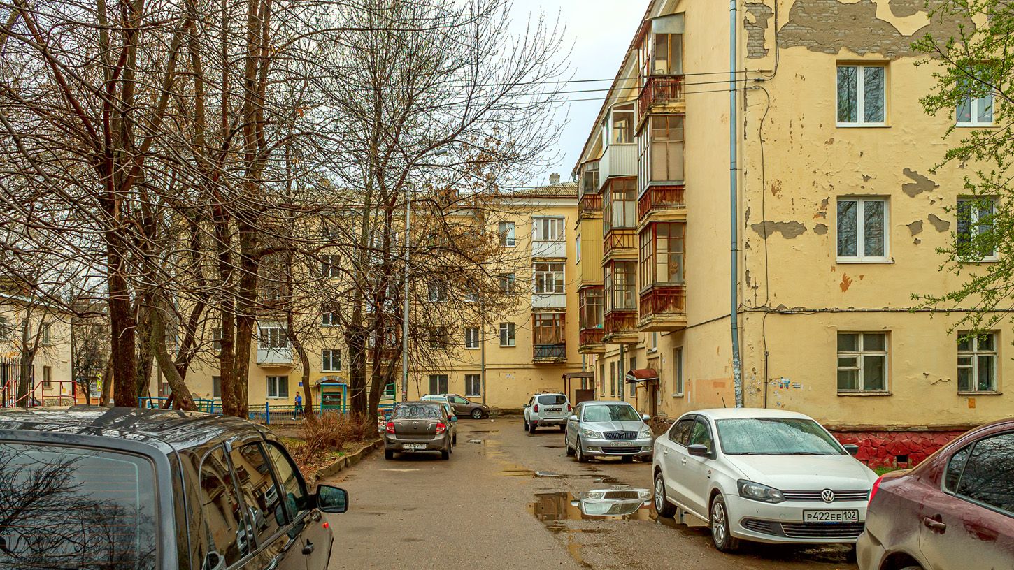 Уфа, Улица Калинина, 31 / Улица Победы, 25