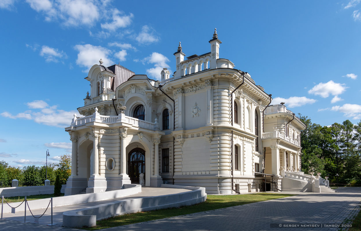 Тамбов, Набережная улица, 22 / Улица Гоголя, 1