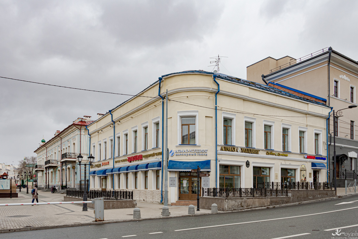 Казань, Улица Баумана, 7 / Улица Чернышевского, 10
