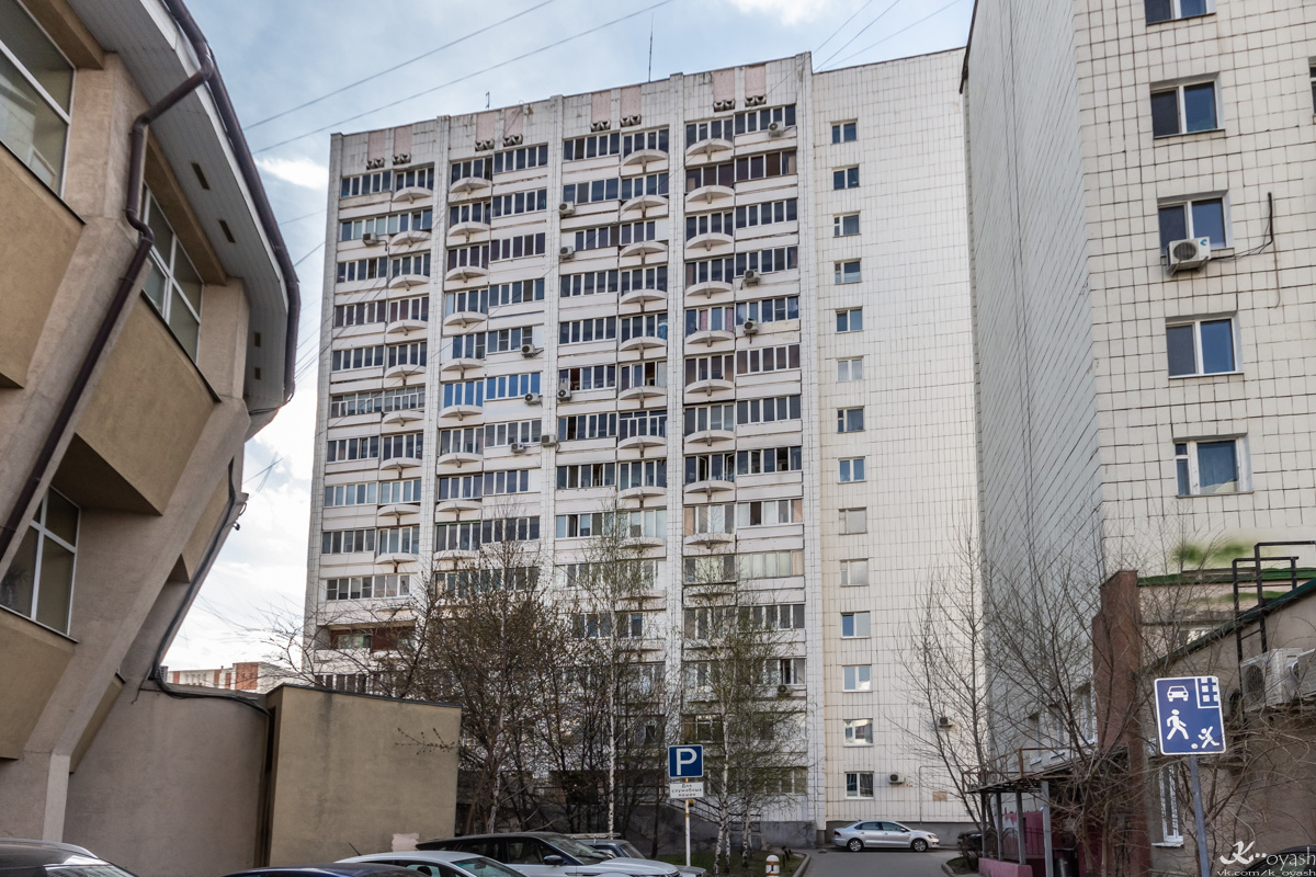 Казань, Улица Вишневского, 8 / Улица Лесгафта, 35