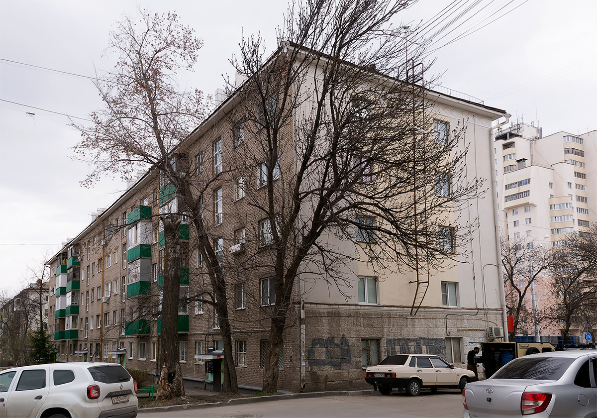 Уфа, Проспект Октября, 111 / Улица Николая Кузнецова, 8
