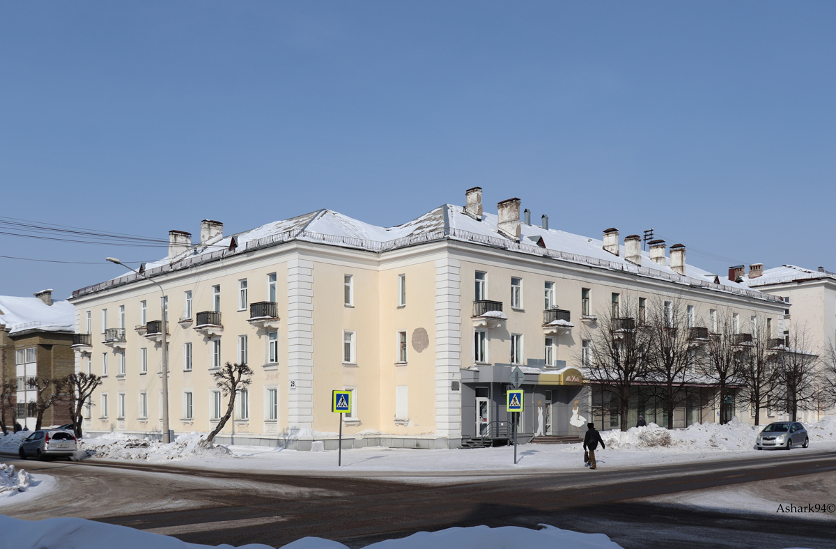 Железногорск, Улица Ленина, 16 / Октябрьская улица, 28