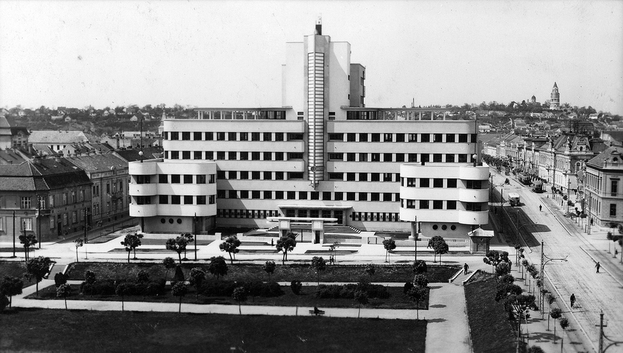 Белград, Главна, 1 / авијатичарски трг, 12