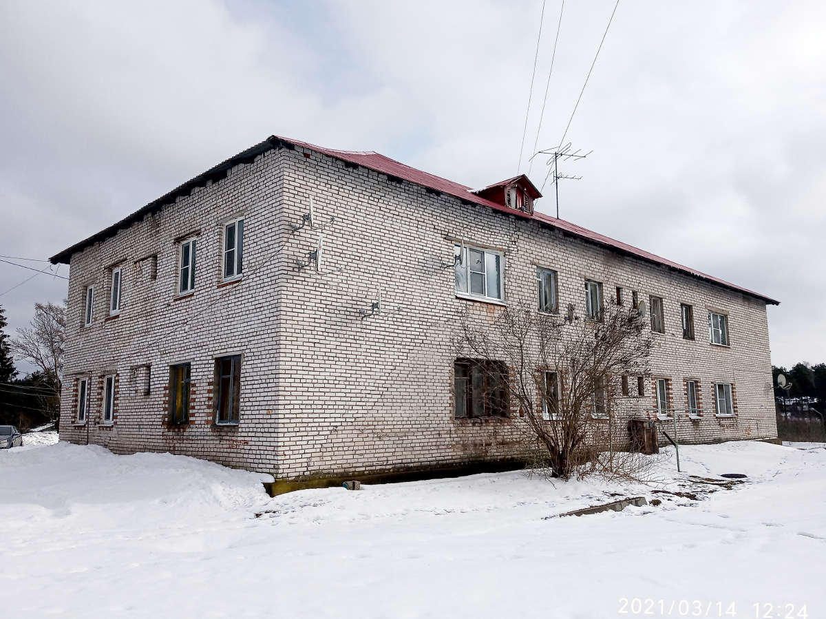 Выборгский район, прочие н. п., Поляны, Выборгское шоссе, 32