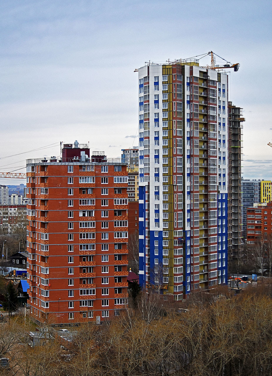 Пермь, Спартаковская улица, 4; Малая улица, 3