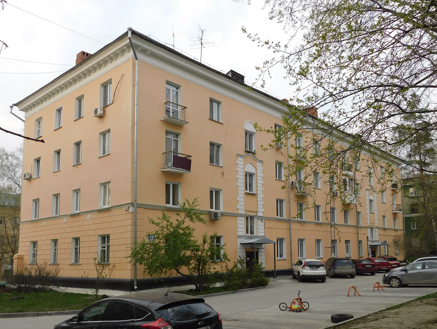 Новосибирск, улица Александра Невского, 16