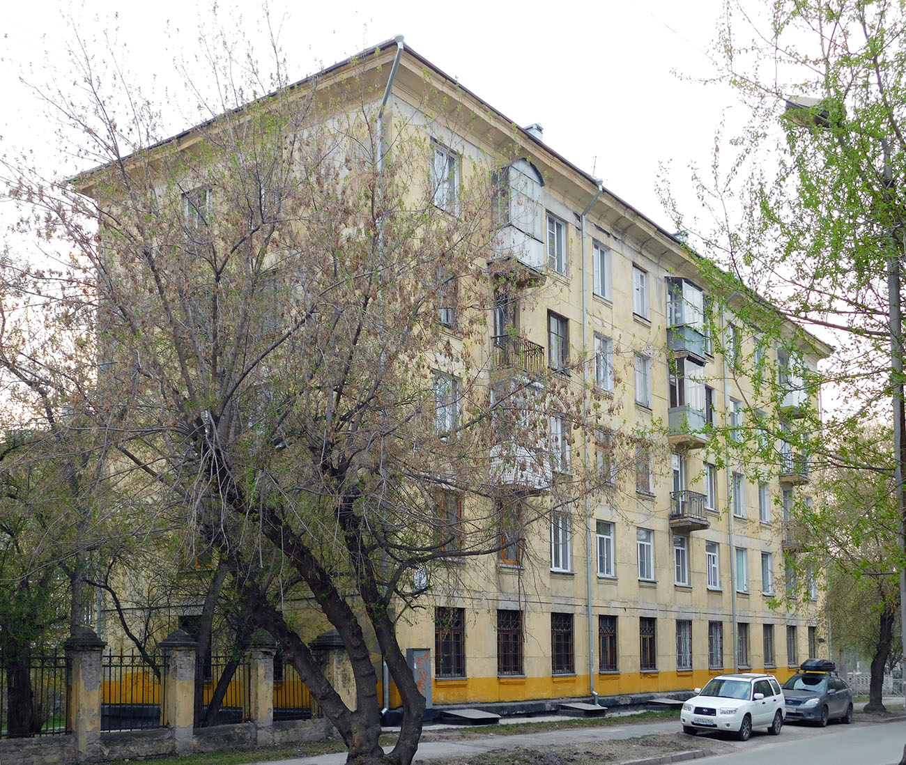 Nowosibirsk, улица Александра Невского, 8 / 2-й Краснодонский переулок, 9
