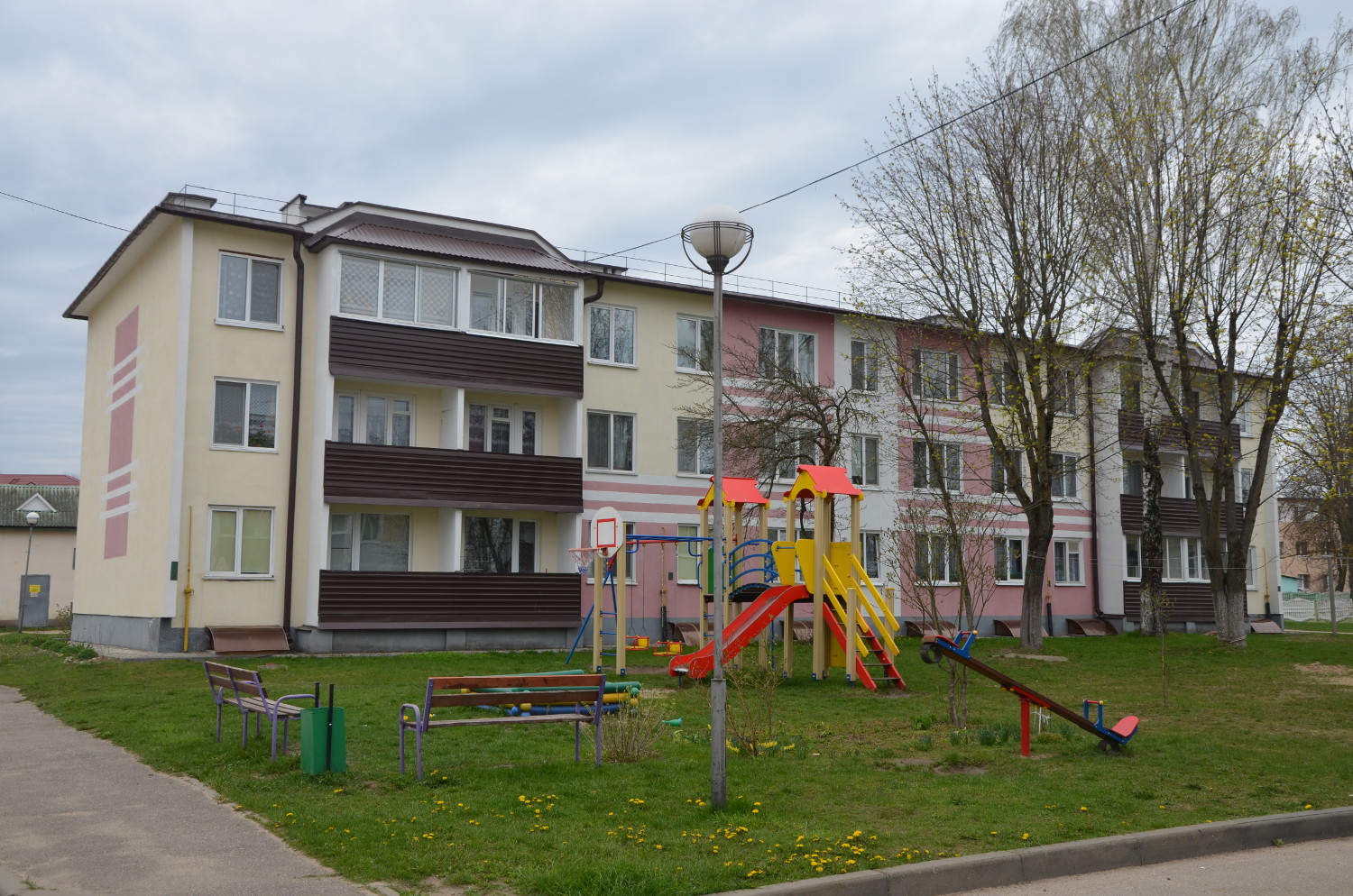 Островец, Улица Володарского, 9