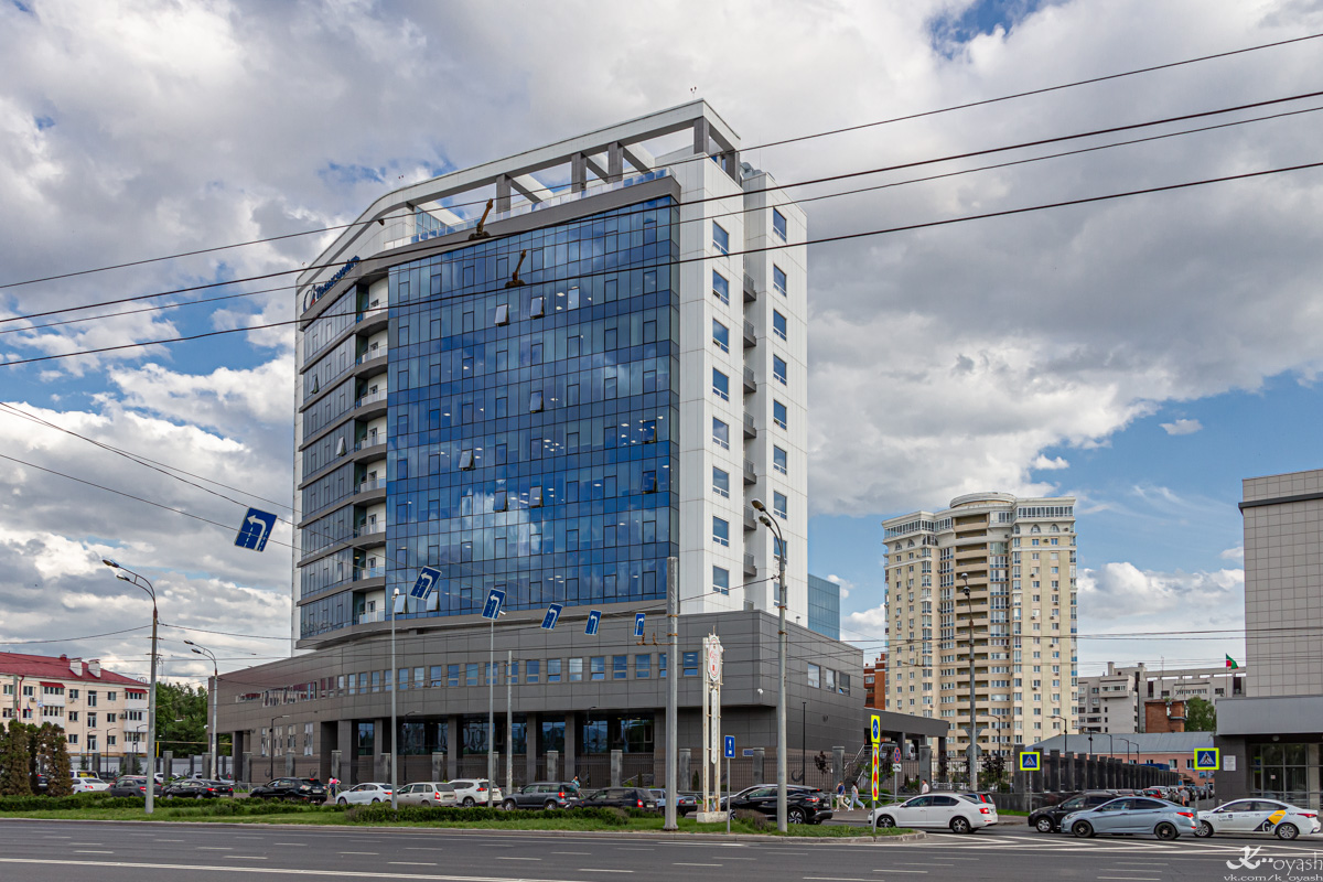 Казань, Улица Патриса Лумумбы, 20; Улица Гастелло, 7