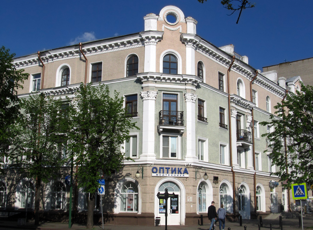 Могилёв, Ленинская улица, 49 / Улица Лепешинского, 20
