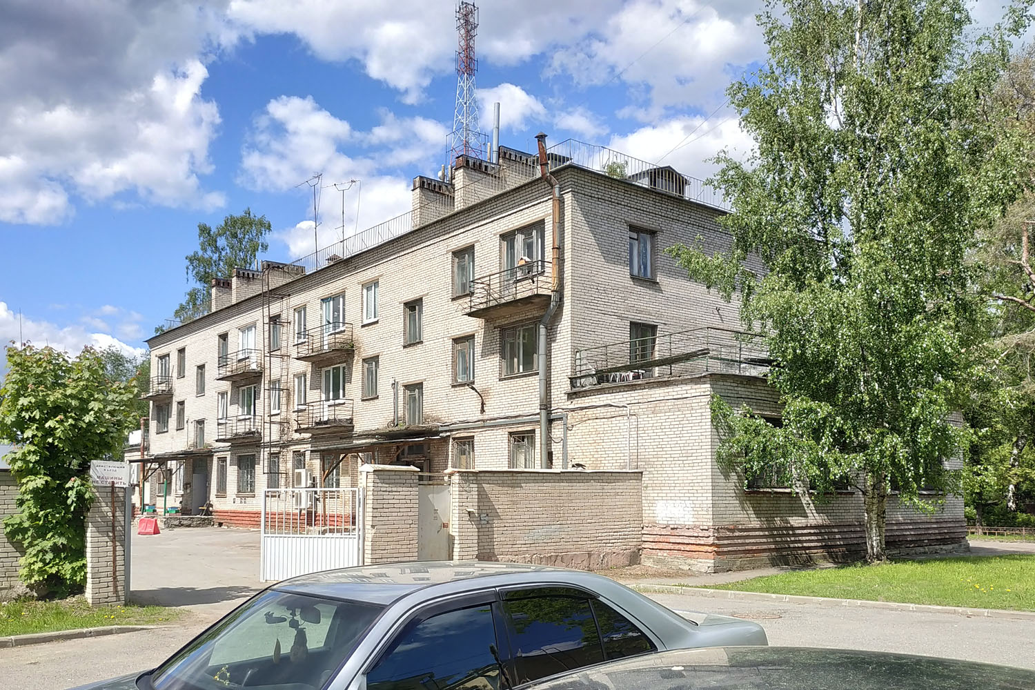 Зеленогорск, Комендантская улица, 4