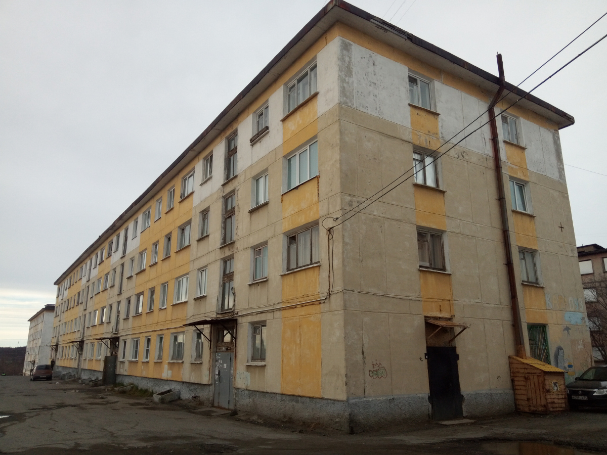 Никель, Октябрьская улица, 5