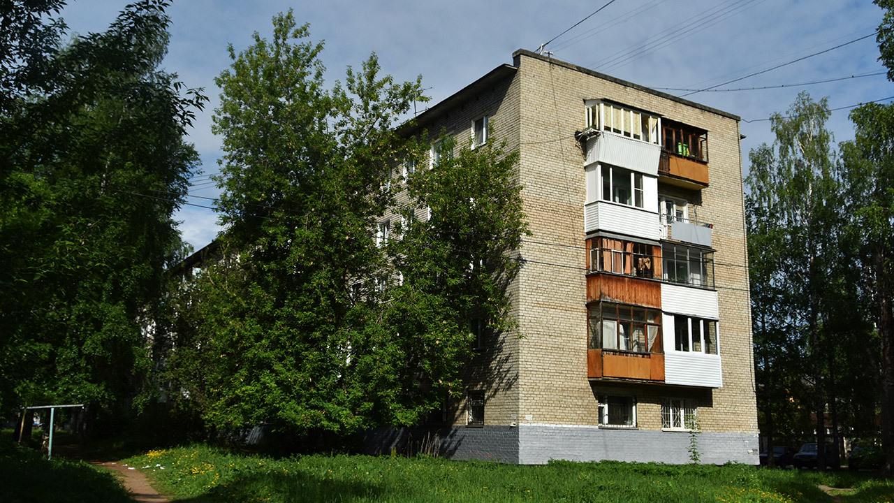 Пермь, Улица Ярославского Емельяна, 42