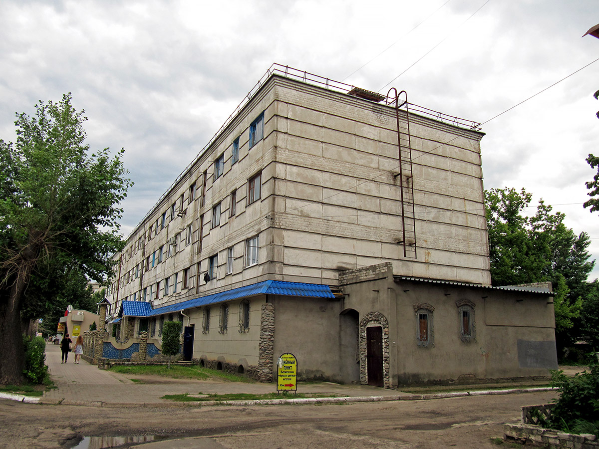 Рубежное, Улица Менделеева, 18