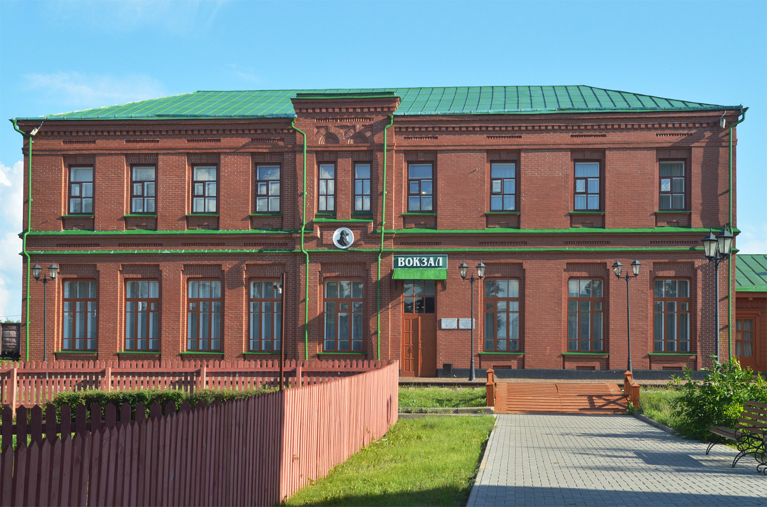 Лев-Толстовский район, прочие н.п., пос. Лев Толстой, Привокзальная улица, *