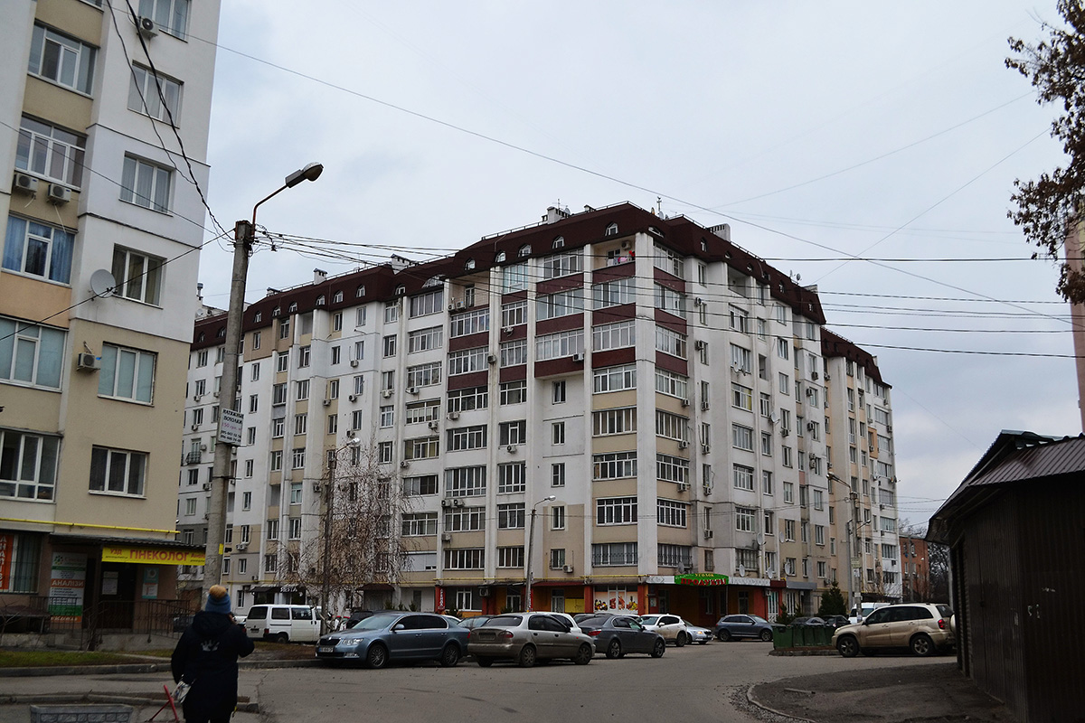 Kharkov, Проспект Героев Харькова, 131в