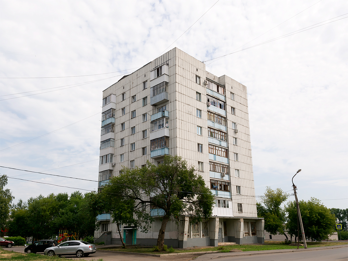 Уфа, Интернациональная улица, 167 / Улица Сергея Вострецова, 2