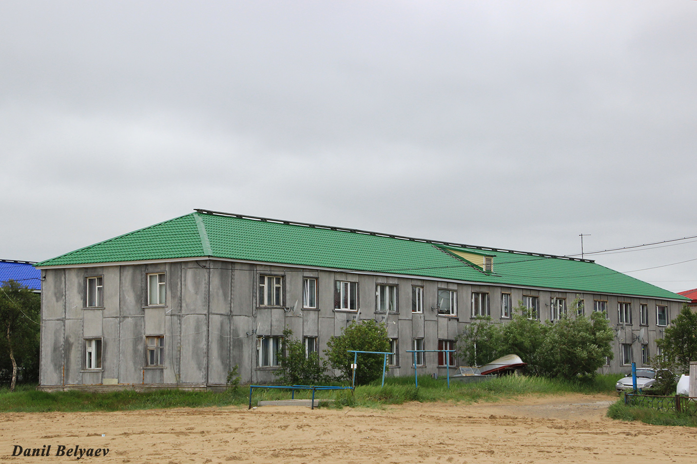Искателей, Улица Нефтяников, 20