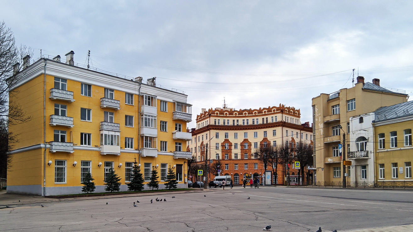 Смоленск, Улица Дзержинского, 12; Улица Дзержинского, 9; Улица Дзержинского, 11; Улица Дзержинского, 9А
