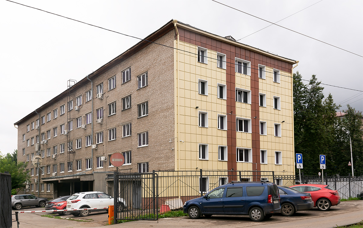 Ufa, Улица Ульяновых, 18 / Нежинская улица, 20