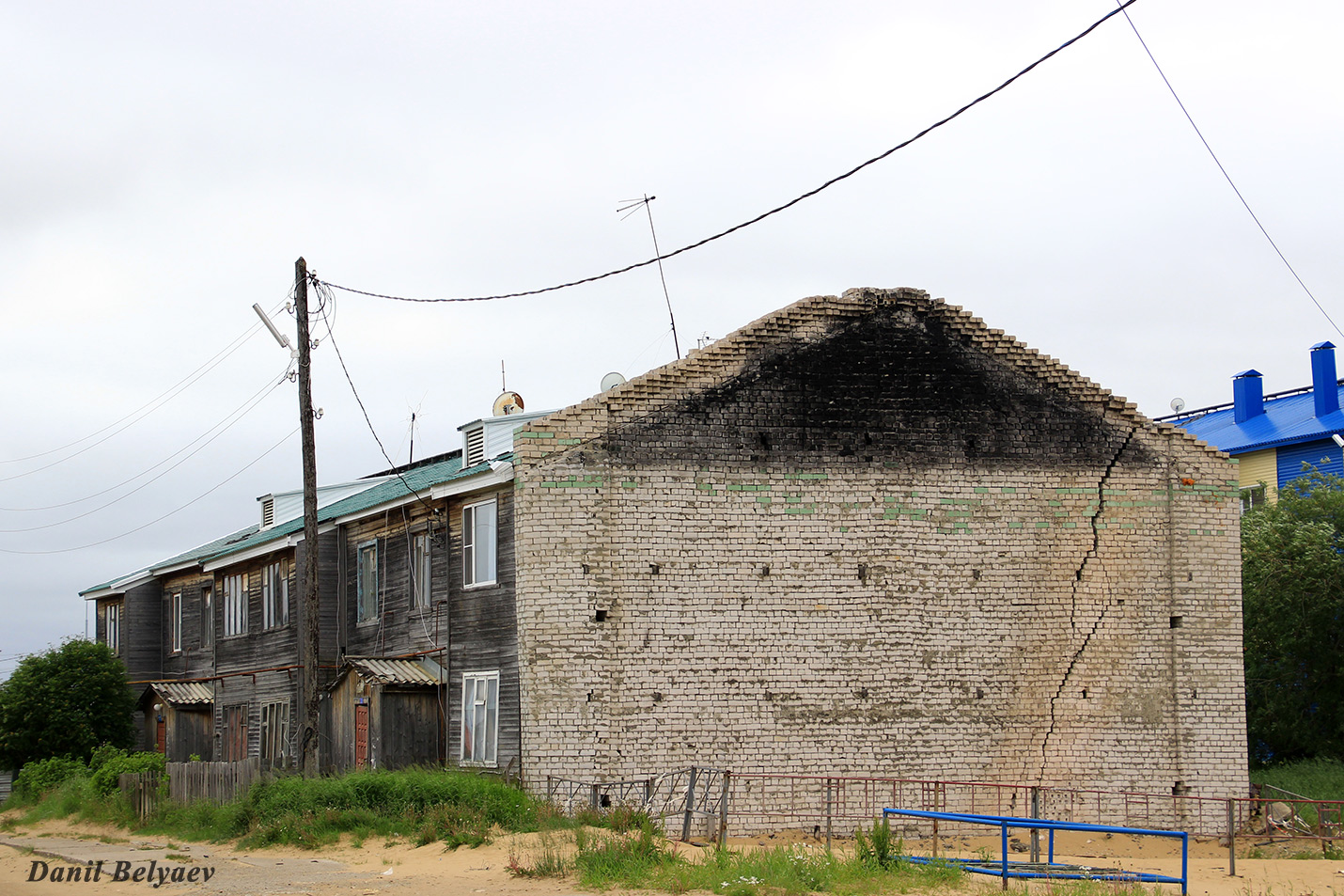 Искателей, Озёрная улица, 16