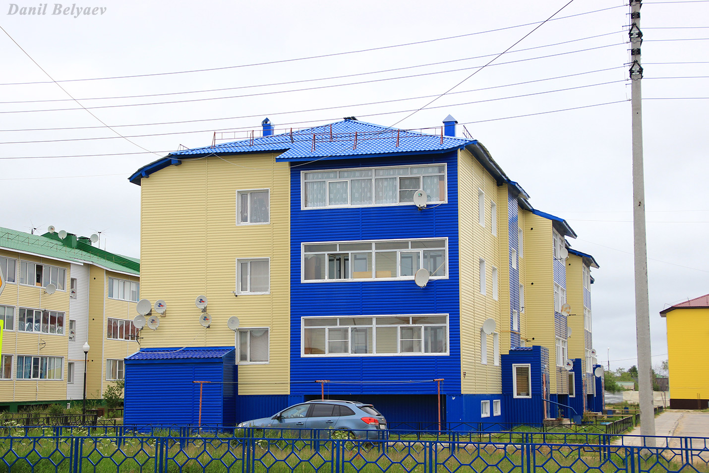 Искателей, Улица Геологов, 1