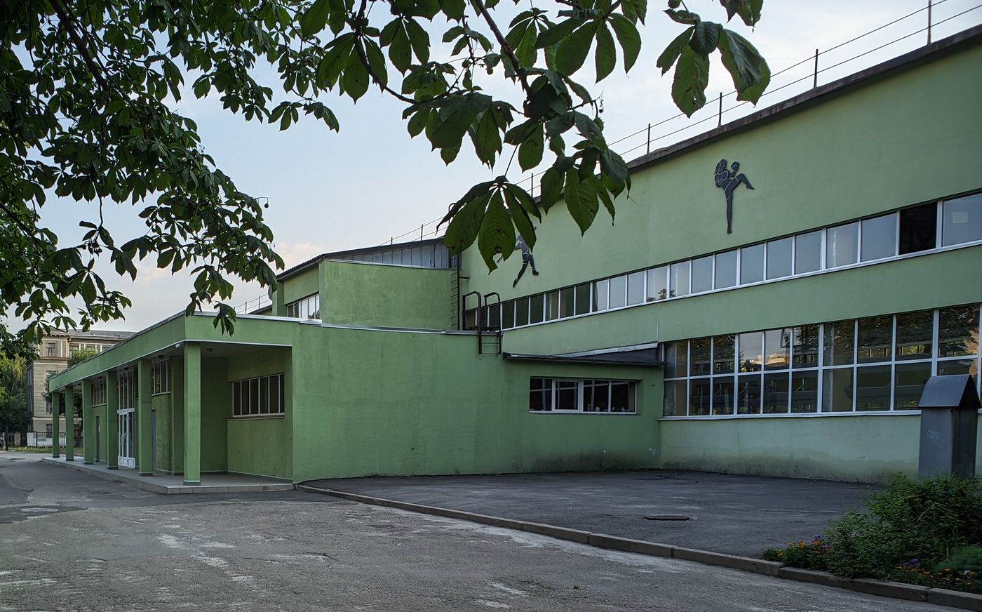 Харьков, Проспект Героев Харькова, 244 / бульвар богдана хмельницкого, 1