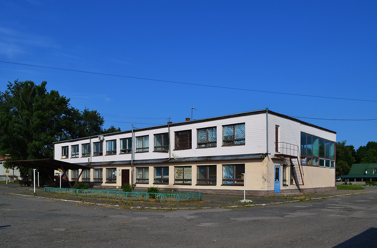 Карловка, Улица Полтавский Шлях, 105