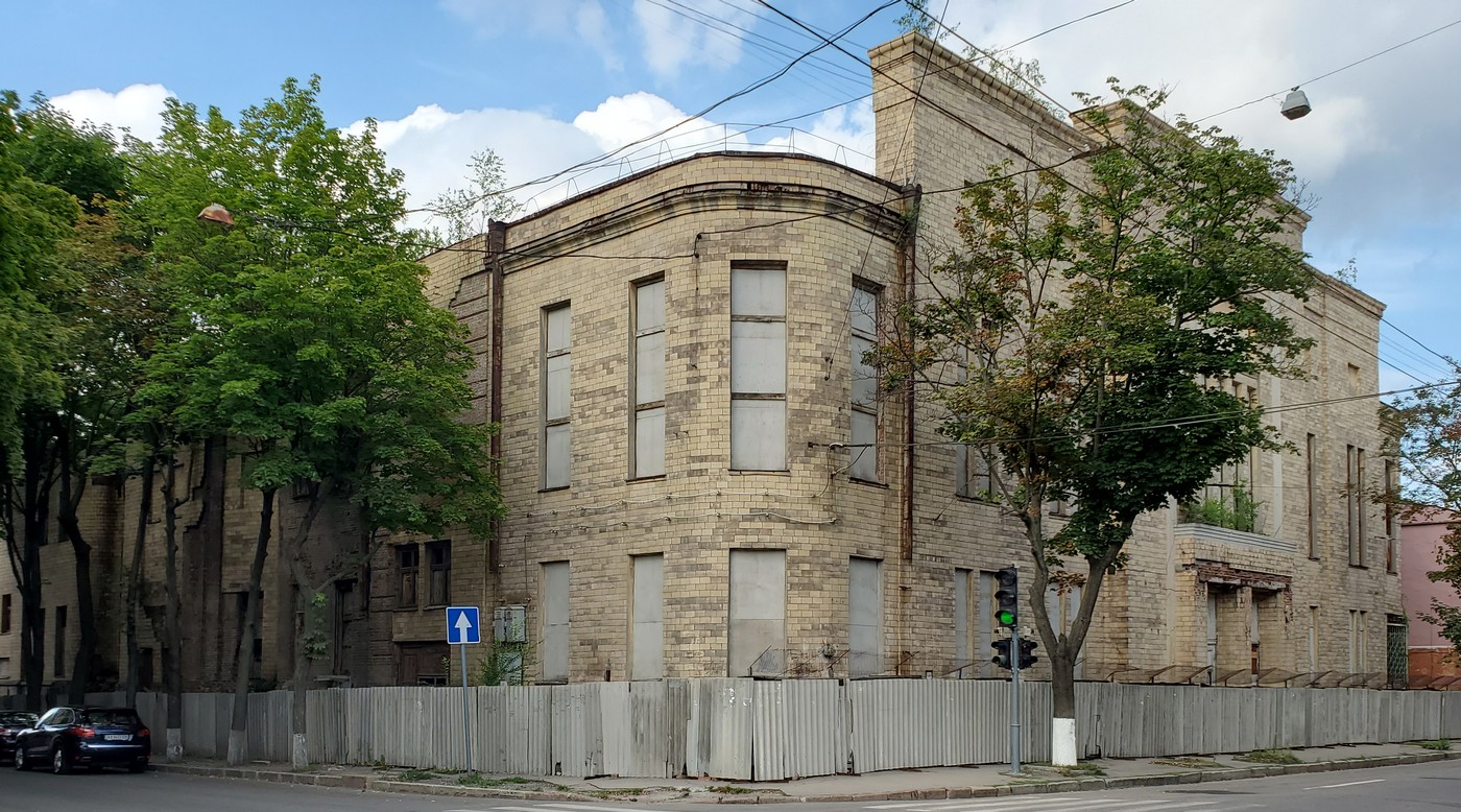 Charków, Благовещенская улица, 28 / Дмитриевская улица, 11