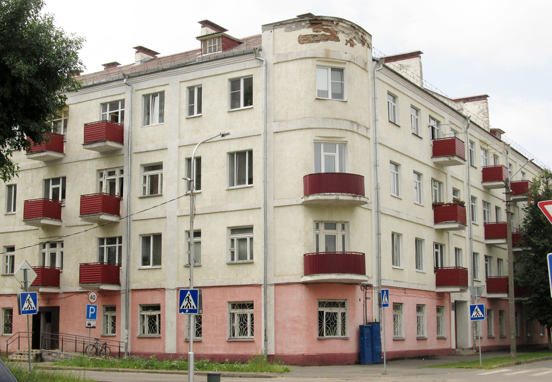 Бобруйск, Чонгарская улица, 81 / Улица Карла Либкнехта, 81