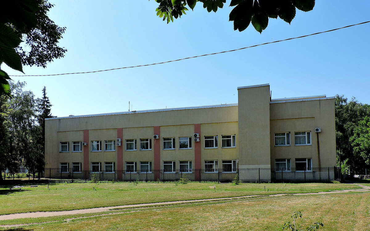 Красноград, Полтавская улица, 86 / Улица Защитников Украины, 98